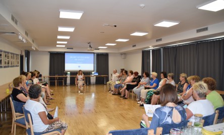 Seniorzy znów w akcji - imprezowo i... dietetycznie