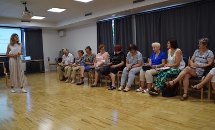 Seniorzy znów w akcji - imprezowo i... dietetycznie