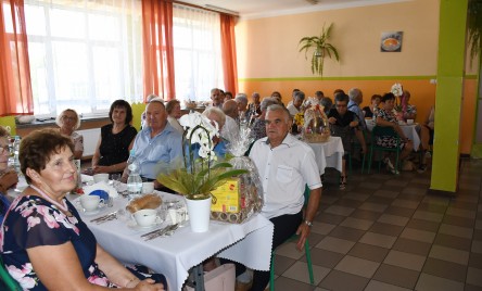 Seniorzy znów w akcji - imprezowo i... dietetycznie