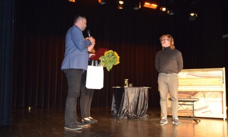 PIERWSZY KONCERT PIANISTYCZNY NA SCENIE TOK