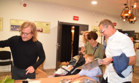 PIERWSZY KONCERT PIANISTYCZNY NA SCENIE TOK