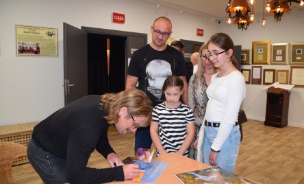 PIERWSZY KONCERT PIANISTYCZNY NA SCENIE TOK