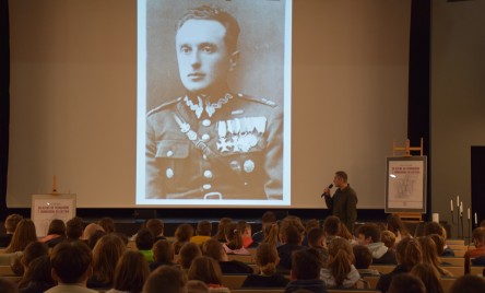 LEKCJA HISTORII Z PIOTREM KUPCZAKIEM