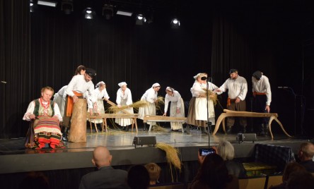 Zespół Folklorystyczny NARWIANIE z Dobrzyniewa Dużego, Len