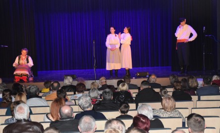 Zespół Folklorystyczny NARWIANIE z Dobrzyniewa Dużego, Len