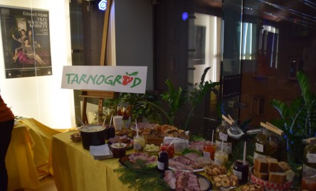 FESTIWAL TEATRÓW WIEJSKICH  ZWYKI 2021 W WARSZAWIE