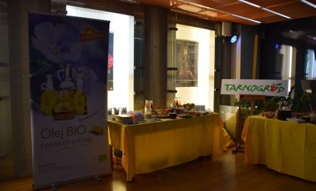 FESTIWAL TEATRÓW WIEJSKICH  ZWYKI 2021 W WARSZAWIE