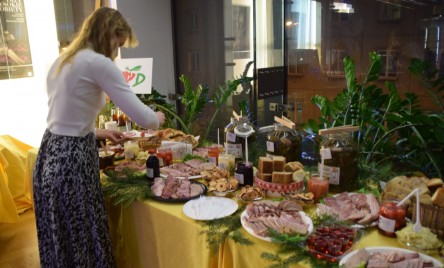 FESTIWAL TEATRÓW WIEJSKICH  ZWYKI 2021 W WARSZAWIE