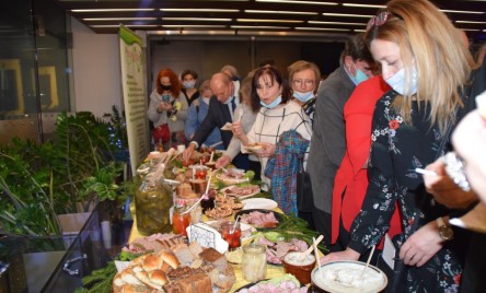 FESTIWAL TEATRÓW WIEJSKICH  ZWYKI 2021 W WARSZAWIE