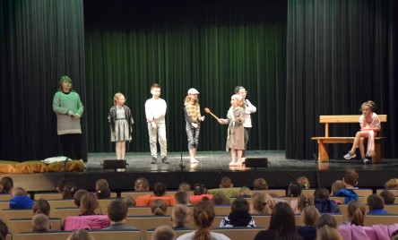 Międzynarodowy Dzień Teatru w TOK-u z Brzechwą i Teatrem Młodszych