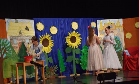 21. POWIATOWY PRZEGLĄD TEATRÓW DZIECIĘCYCH I MŁODZIEŻOWYCH