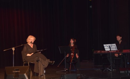 &#34;Pamiętnik z powstania warszawskiego&#34; w interpretacji znanej aktorki na scenie Tarnogrodzkiego Ośrodka Kultury