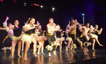 "Compañía Artística y Cultural Sintana” z Bogoty na tarnogrodzkiej scenie
