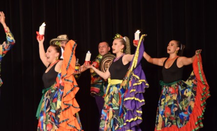 "Compañía Artística y Cultural Sintana” z Bogoty na tarnogrodzkiej scenie