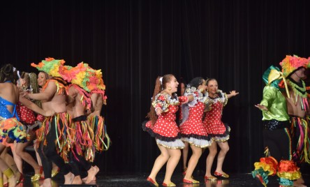 "Compañía Artística y Cultural Sintana” z Bogoty na tarnogrodzkiej scenie