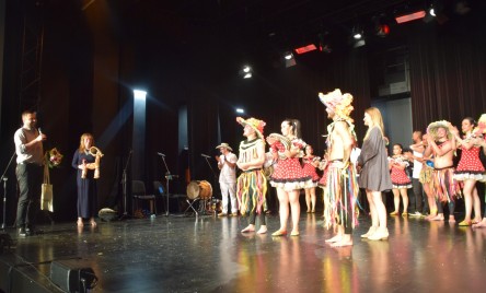 "Compañía Artística y Cultural Sintana” z Bogoty na tarnogrodzkiej scenie