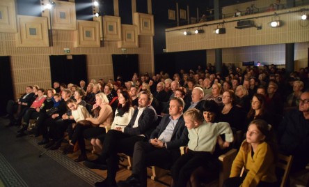 "KLUB KAWALERÓW" PONOWNIE NA DESKACH TOK