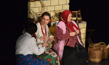 Ludowy kalejdoskop na tarnogrodzkiej scenie