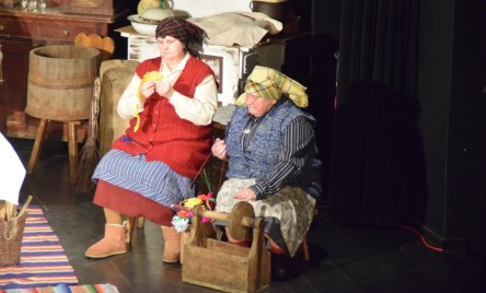 Ludowy kalejdoskop na tarnogrodzkiej scenie