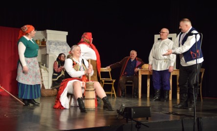 Ludowy kalejdoskop na tarnogrodzkiej scenie