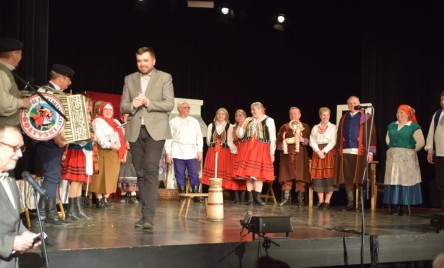 Ludowy kalejdoskop na tarnogrodzkiej scenie