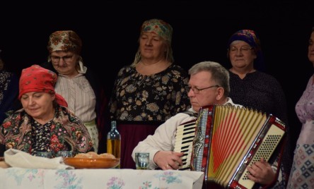 Ludowy kalejdoskop na tarnogrodzkiej scenie