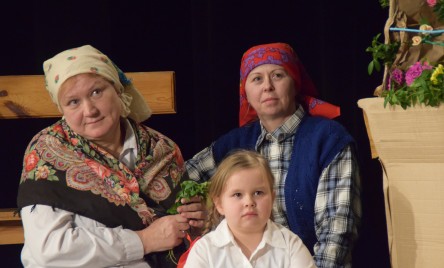 Ludowy kalejdoskop na tarnogrodzkiej scenie