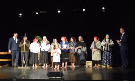 Ludowy kalejdoskop na tarnogrodzkiej scenie