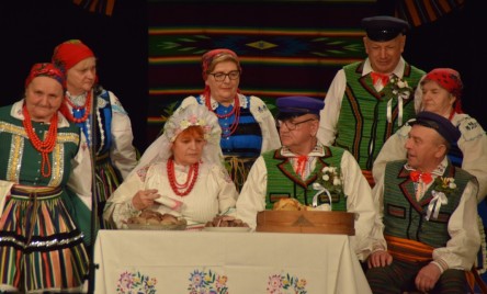 Ludowy kalejdoskop na tarnogrodzkiej scenie