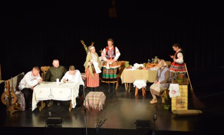 Ludowy kalejdoskop na tarnogrodzkiej scenie