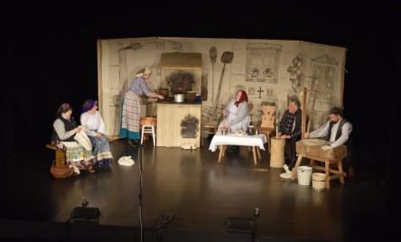 Ludowy kalejdoskop na tarnogrodzkiej scenie