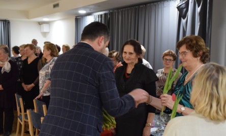 DZIEŃ KOBIET W TARNOGRODZKIM KLUBIE SENIORA
