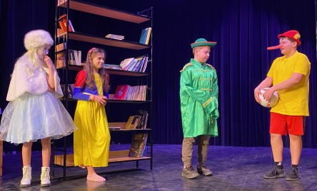 Wiosennie i teatralnie na scenie 