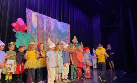 Wiosennie i teatralnie na scenie 