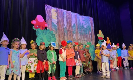 Wiosennie i teatralnie na scenie 