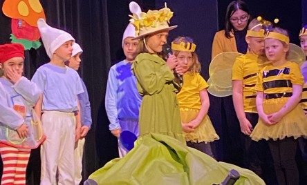 Wiosennie i teatralnie na scenie 