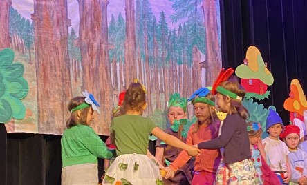 Wiosennie i teatralnie na scenie 