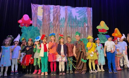 Wiosennie i teatralnie na scenie 