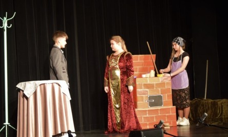 Powiatowe święto teatrów dziecięcych i młodzieżowych