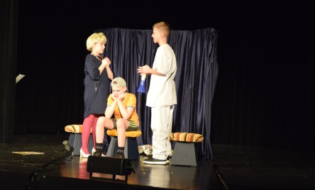 Powiatowe święto teatrów dziecięcych i młodzieżowych