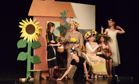 Powiatowe święto teatrów dziecięcych i młodzieżowych
