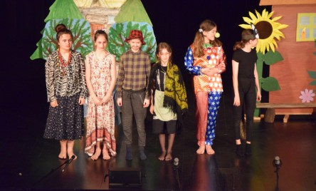 Powiatowe święto teatrów dziecięcych i młodzieżowych