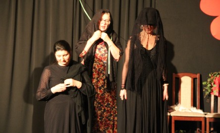 ROZWAŻANIA AMATORSKIEGO TEATRU ROZMAITOSCI Z OPATOWA