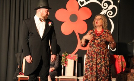 ROZWAŻANIA AMATORSKIEGO TEATRU ROZMAITOSCI Z OPATOWA