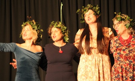 ROZWAŻANIA AMATORSKIEGO TEATRU ROZMAITOSCI Z OPATOWA