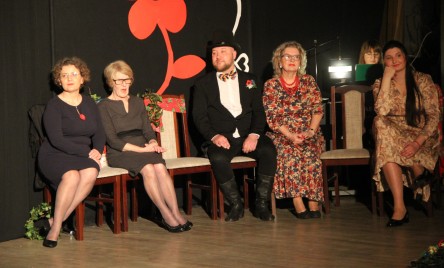 ROZWAŻANIA AMATORSKIEGO TEATRU ROZMAITOSCI Z OPATOWA