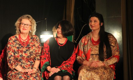 ROZWAŻANIA AMATORSKIEGO TEATRU ROZMAITOSCI Z OPATOWA