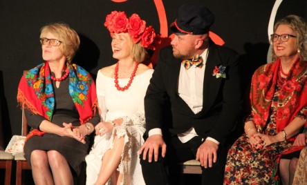 ROZWAŻANIA AMATORSKIEGO TEATRU ROZMAITOSCI Z OPATOWA