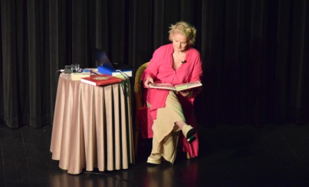 Dominika Ostałowska na tarnogrodzkiej scenie