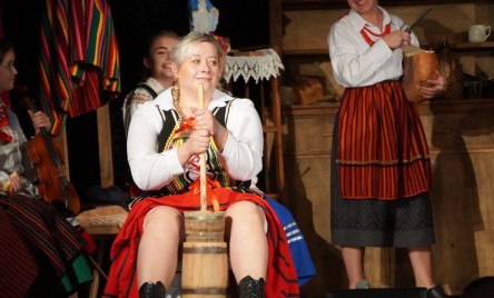 Zespół Folklorystyczno – Obrzędowy SOŁTYSKI z Pawłowa (pow. starachowicki, woj. świętokrzyskie) &#34;Swaty&#34;